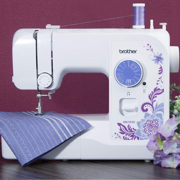 Máquina de Coser - BROTHER XM1010