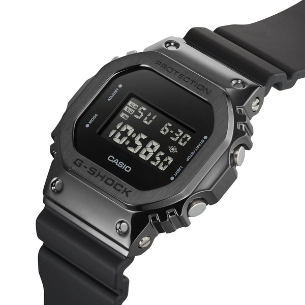 Reloj - G-SHOCK GM-5600UB-1