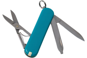 Victorinox Classic SD - Navaja Suiza Mountain Lake